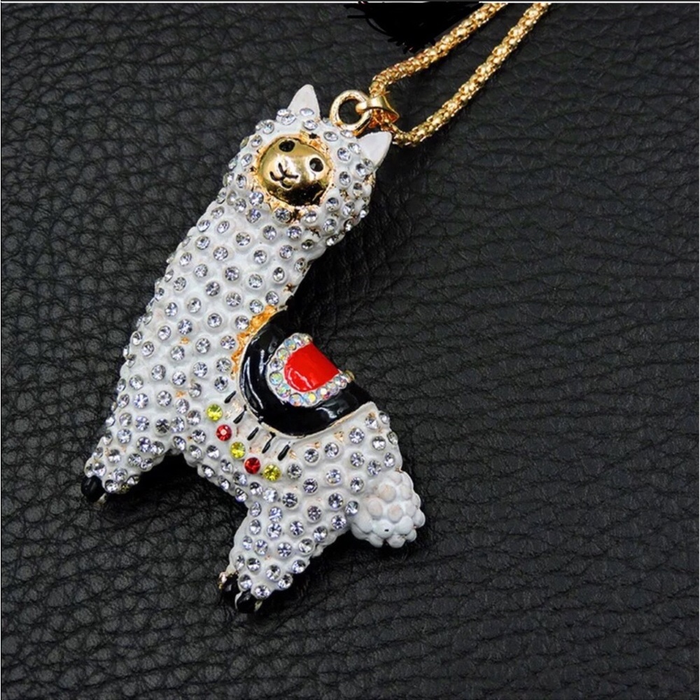 Stunning Cute White Alpaca Necklace